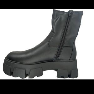 New woman boots with box